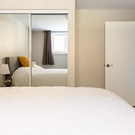 Entire 2 Bedroom Apartment Downtown - U1 Kitchener Esterno foto