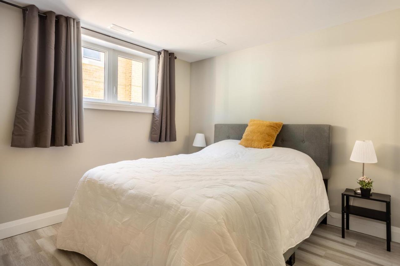 Entire 2 Bedroom Apartment Downtown - U1 Kitchener Esterno foto